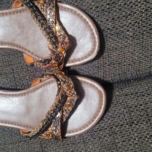 Clasiffied flip flops